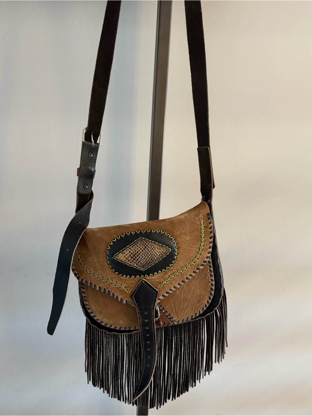Hand stitched artisan Bohemian Suede Leather Fringe Crossbody Bag vintage Fringe - Picture 1 of 8